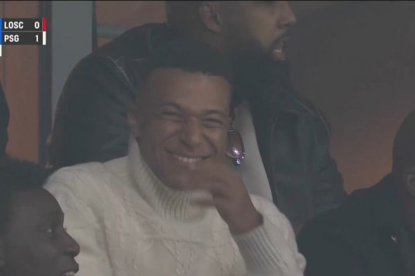  عکس؛ لحظه‌ای که امباپه از گل خوردن پاریسن ژرمن خوشحال شد