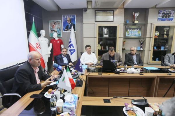  تاج  افسران امنیتی جزو الزامات مجوز حرفه‌ای است