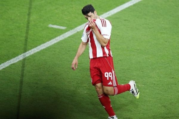 سکوت و آرامش در یونان؛ از گلهای طارمی خبری نیست