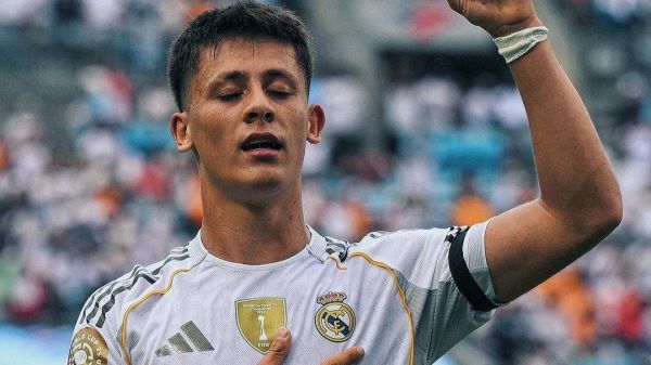 آرسنال آماده پیشنهاد ۴۵ میلیون یورویی برای آردا گولر