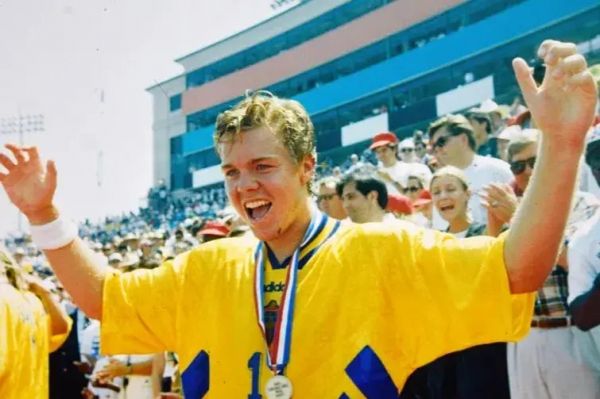  بازیکنی که تبدیل به فروشنده جاروبرقی شده است