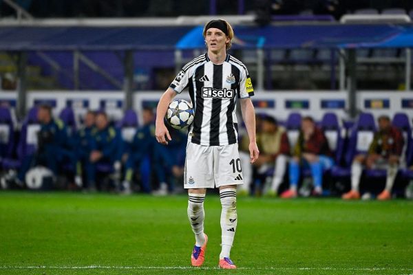 واکنش ستاره نیوکاسل به غیبت بلینگام و فودن در لیست انگلیس