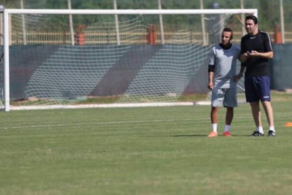  حمله کعبی به نکونام  اگر قهرمان می‌شد خدا را بنده نبود