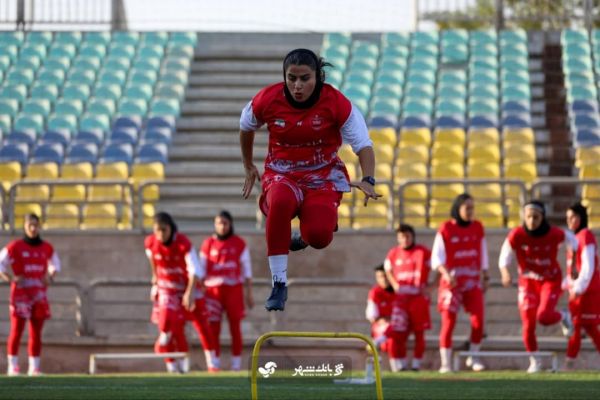 تمرین تیم فوتبال بانوان پرسپولیس زیر نظر مریم آزمون برگزار شد