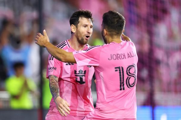  جوردی آلبا زمان بازنشستگی خود را اعلام کرد