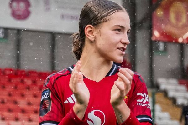  رقابت داغ در لیگ زنان انگلیس؛ چلسی و منچستر زورشان به هم نرسید