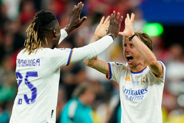 مودریچ و سوژه کردن نحوه لباس پوشیدن بازیکن رئال مادرید عکس