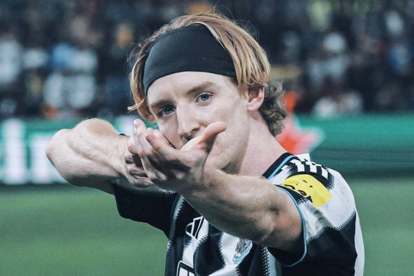  تمجید ستاره انگلیسی از وینگر بارسلونا