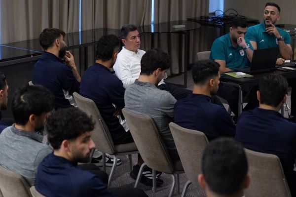 قلعهنویی «روسیه» را برای شاگردانش تشریح کرد