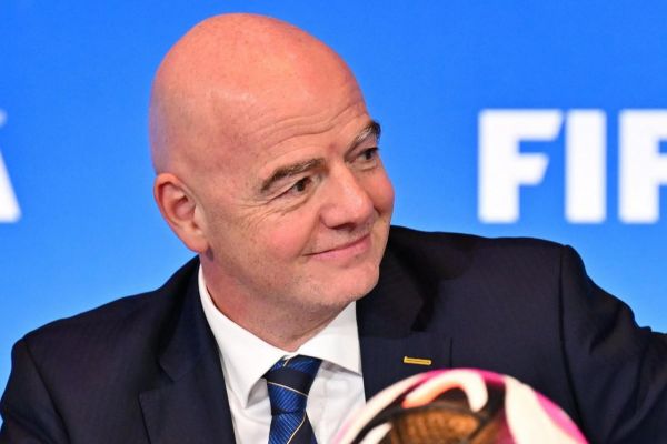 اصرار اینفانتیو بر تغییر دادن زمان برگزاری جام جهانی