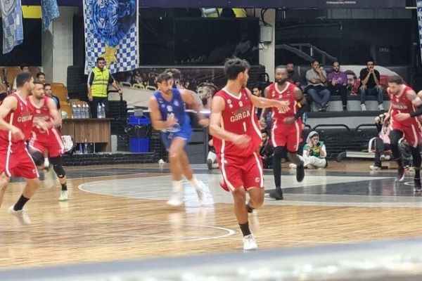  سایه استقلال پشت سر صدرنشین لیگ برتر