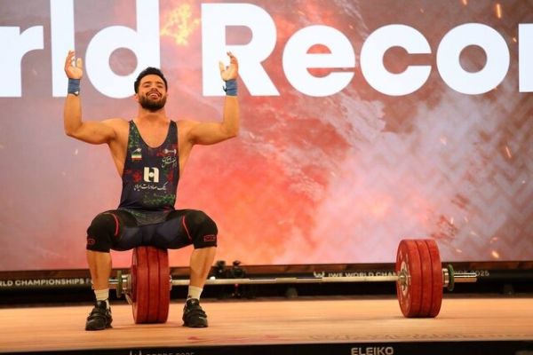  معینی پس از کسب طلای جهانی  برای رکوردشکنی ۷ ماه سخت تمرین کردم