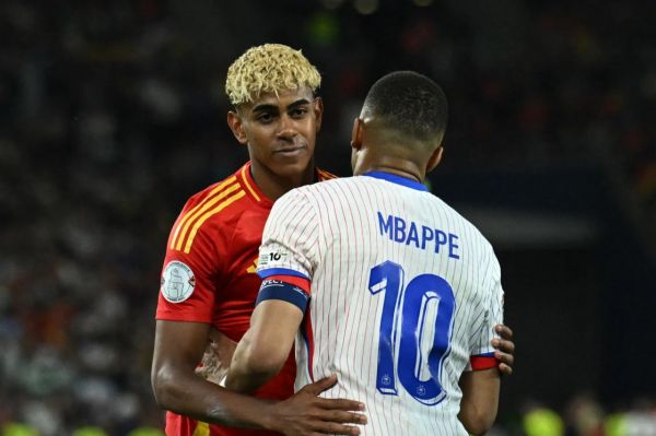 حمایت ویژه امباپه از ستاره بارسلونا