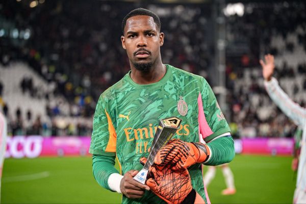  ایگور تودور شخصا مانیان را می‌خواهد