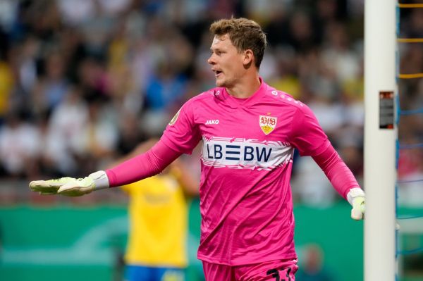 دروازهبان بایرن مونیخ دائمی راهی اشتوتگارت میشود