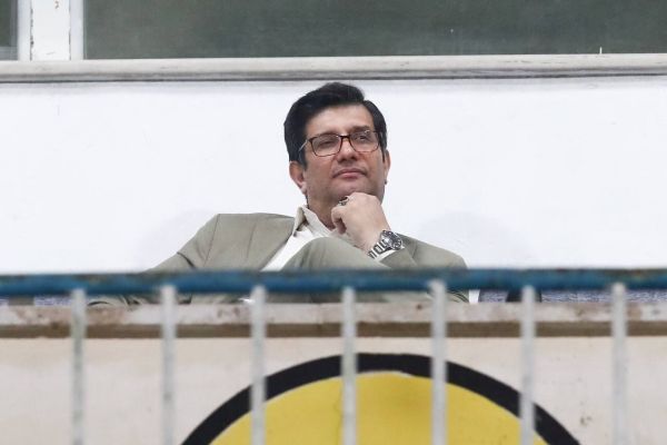 طعنههای جالب نصیرزاده و یوسفی به سمیعی قوانین را نمیداند