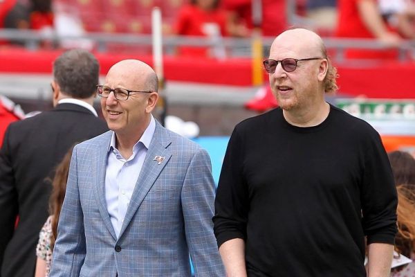  تمام مشتریان دست به نقد باشگاه منچستریونایتد