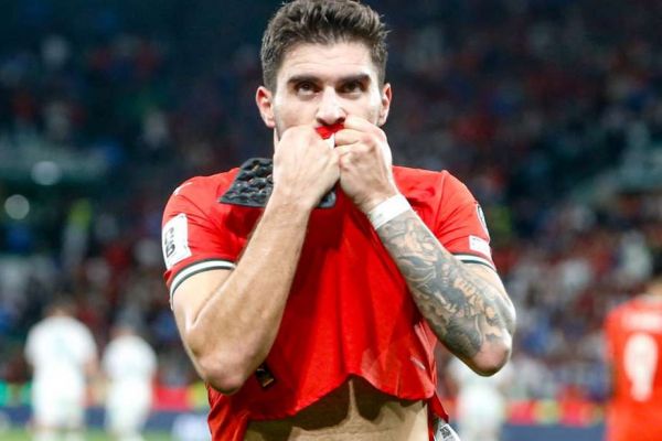  صحبت‌های احساسی نوس پس از گلزنی با شماره سابق ژوتا