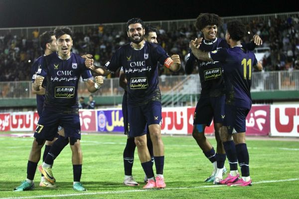  چادرملو دوباره به یزد می‌رود؛ ورزشگاه شهید نصیری آماده شد