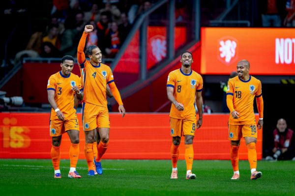  برد پرگل هلند با درخشش بازیکنان لیورپول