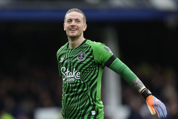  جوردن پیکفورد در اورتون ماندنی شد