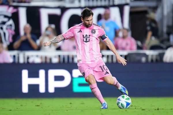 ویلای مسی در اسپانیا تخریب میشود