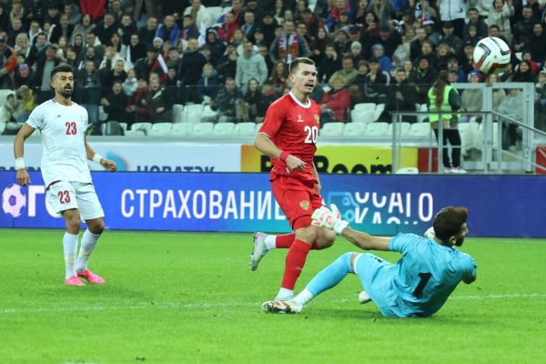  سوال از قلعه‌نویی  کدام کارشناس  کدام تعریف و تمجید