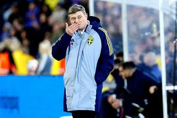 اخراج سرمربی سوئد پس از باخت عجیب