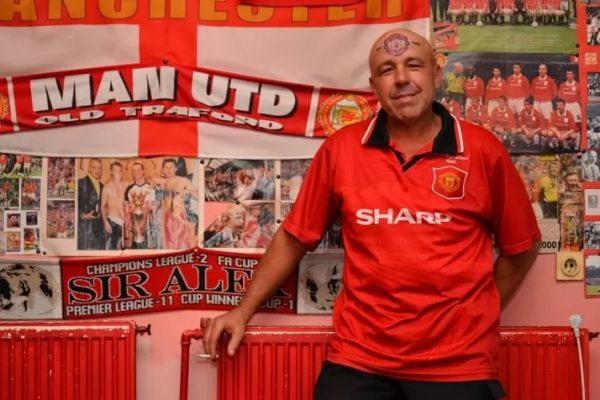 آقای منچستریونایتد در سن 62 سالگی درگذشت