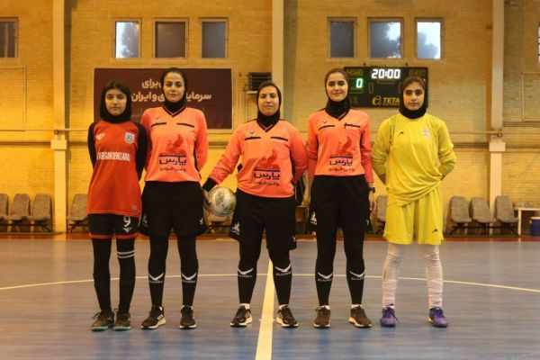 گزارش تصویری از دیدار تیم ملی فوتسال دختران نوجوان و ستارگان دنیز ارس