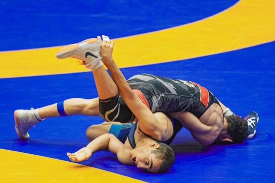 آغاز اردوی تیم ملی کشتی آزاد جوانان برای بازیهای آسیایی