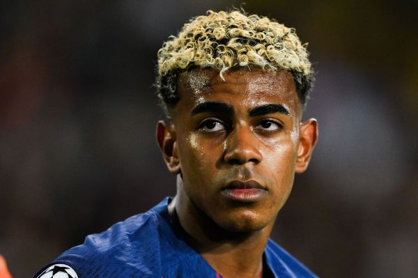  مارتینز  یامال هنوز متوجه فشاری که بر دوشش قرار دارد نشده