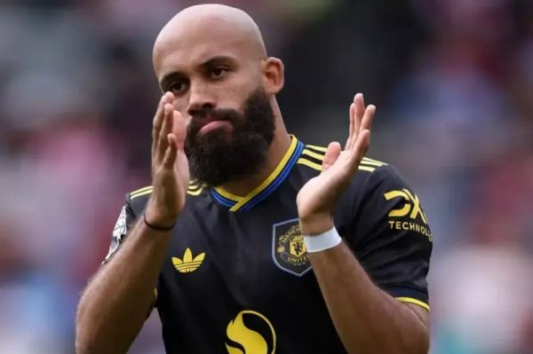  ستاره جدید منچستریونایتد دوستش را جذب می‌کند