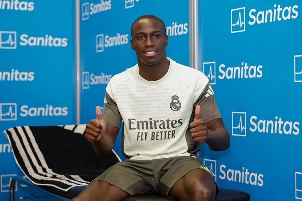  چرا رئال مادرید مخفیانه قرارداد بازیکنانش را تمدید می‌کند