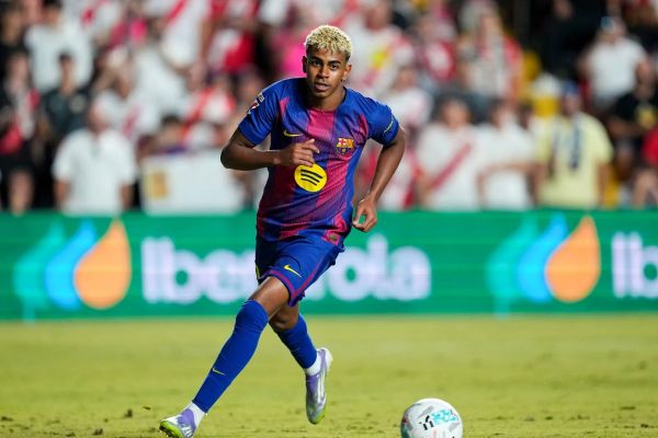 انتقاد خبرنگار نزدیک به باشگاه بارسلونا از رفتار یامال