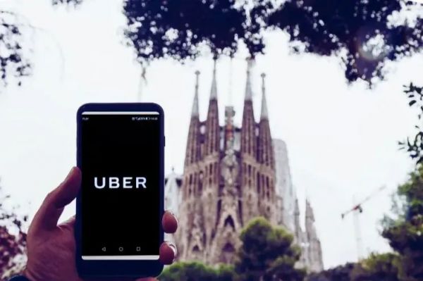  شرکت معروفی که اسپانسر بارسلونا شد