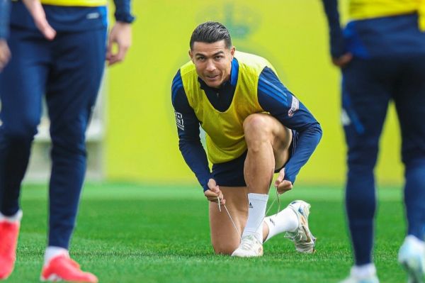  گربه‌ای که به جلسه تمرینی یاران رونالدو رفت  عکس