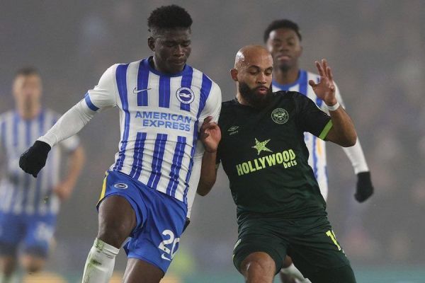 ستاره منچستریونایتد در نقش مأمور ویژه؛ تلاش برای متقاعد کردن کارلوس بالبا