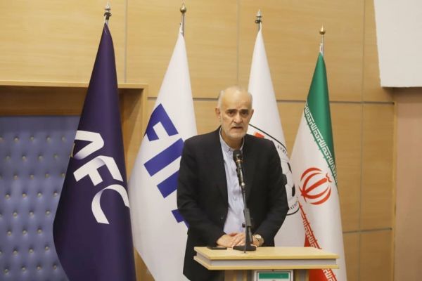 نبی پوشیدن پیراهن تیم ملی مثل دفاع از خاک کشور است