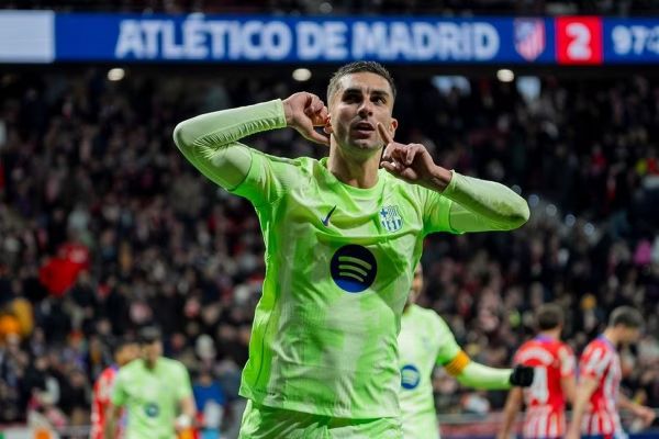  واکنش ستاره بارسلونا به پیروزی در دربی کاتالونیا