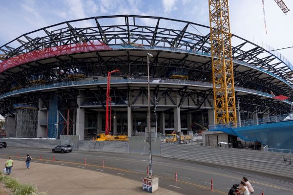 اعتراف مدیر بارسلونا درباره بازسازی نیوکمپ