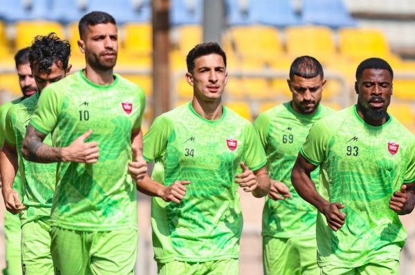  برگزاری تمرین سرخپوشان در زمین و سالن بدنسازی