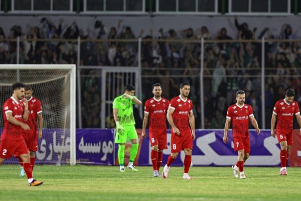 سوال روز آیا در رختکن پرسپولیس درگیری رخ داده است