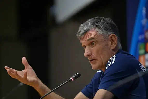 سرمربی یاران طارمی بارسلونا ضعیف نشده است