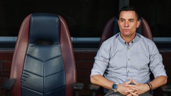  خبرهای ضدونقیض از مذاکرات مجازی باشگاه پرسپولیس با اوسمار