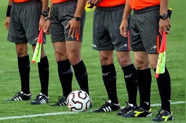 محرومیت سه داور به دلیل اشتباه در لیگ پایه فوتبال کشور