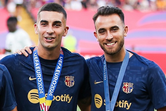 قرارداد دو بازیکن بارسلونا تمدید میشود