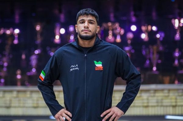 کشتی فرنگی امیدهای جهان؛ شکست مهمدی در مبارزه نخست