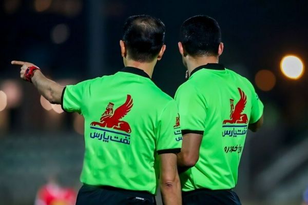 فدراسیون فوتبال از تغییر داور یک دیدار از هفته هشتم لیگ برتر خبر داد
