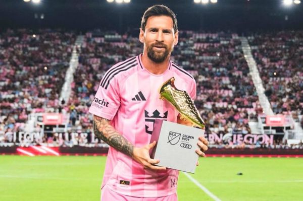  لیونل مسی کفش طلای لیگ آمریکا را دریافت کرد